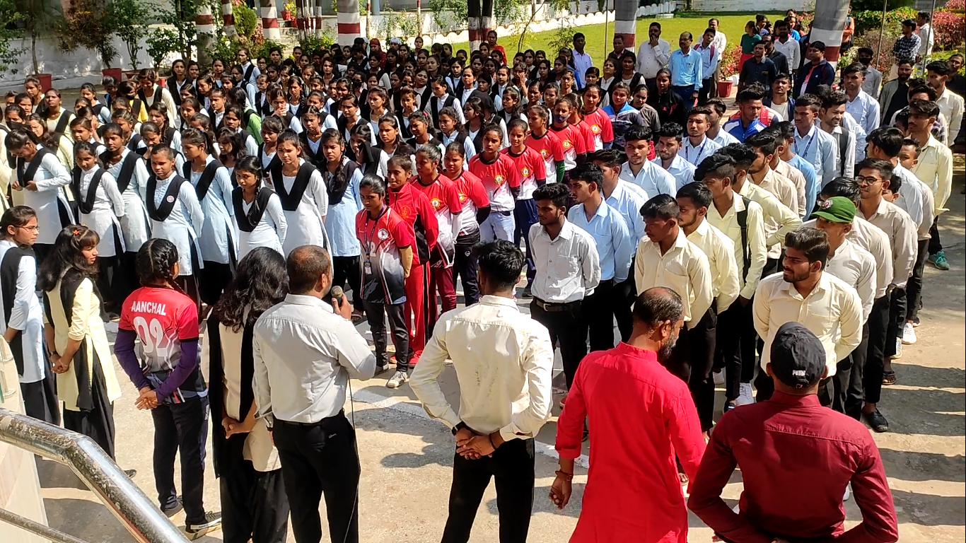Daily College Assembly and Traditional Morning Prayer